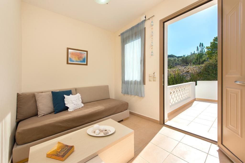 Renata'S Villas كارباثوس الغرفة الصورة